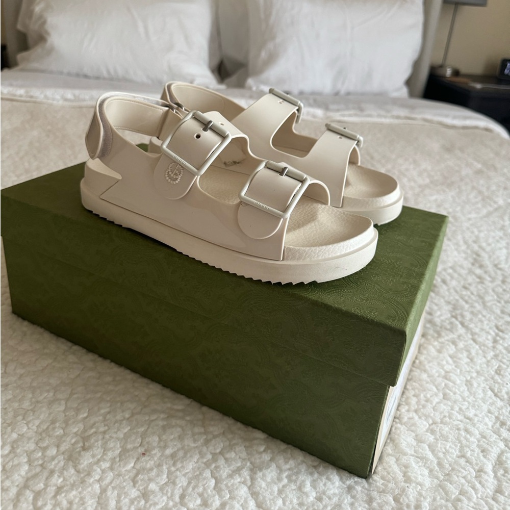 Gucci Isla Sandals